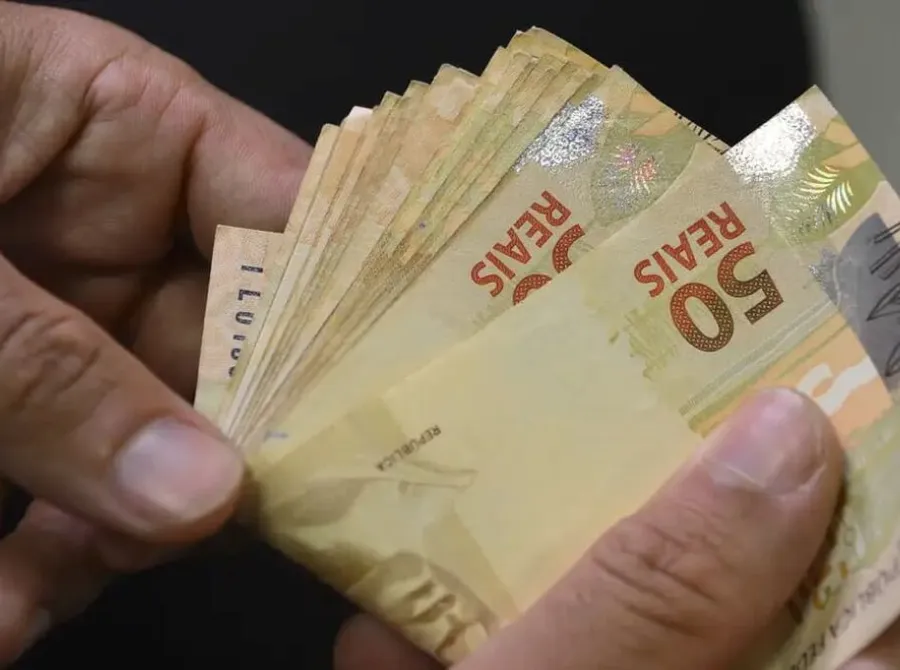 Intenção de Consumo das Famílias sobe 4,9% em dezembro ante novembro, aponta CNC