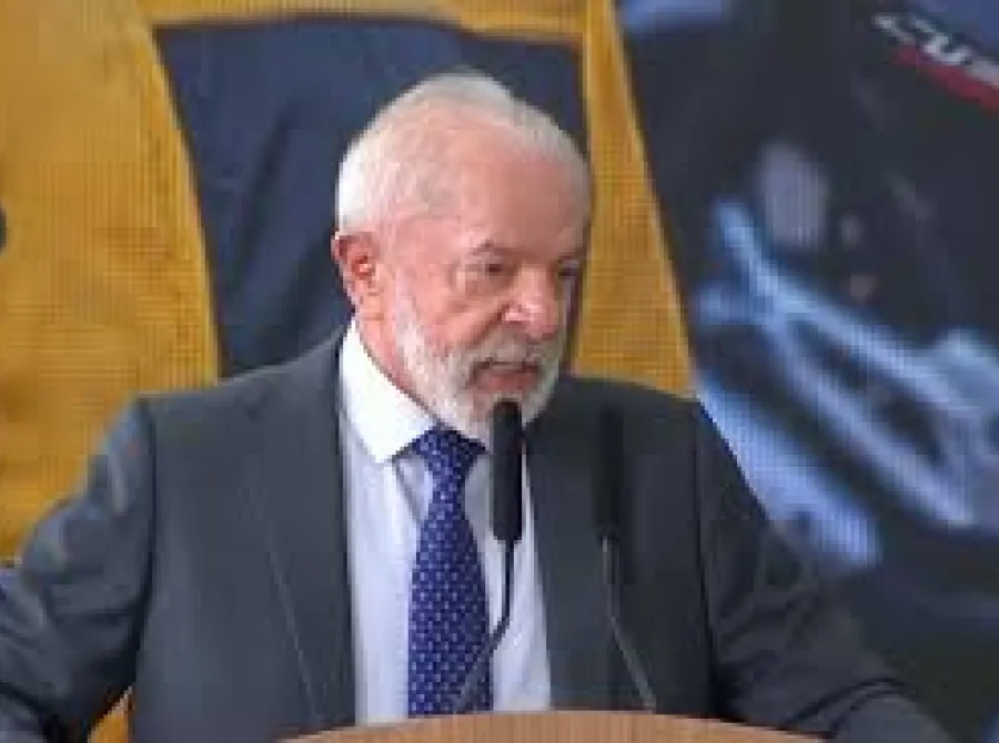 Lula: problemas como a inflação são resolvidos quando há 'dinheiro na mão do povo'