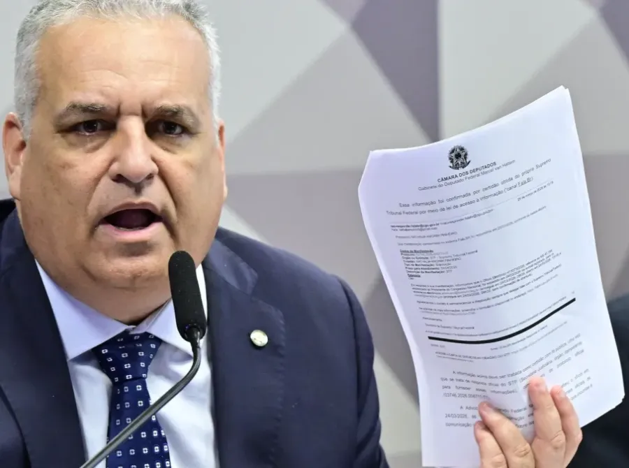 Parlamentares denunciam relator da CPI do INSS à PF por estupro