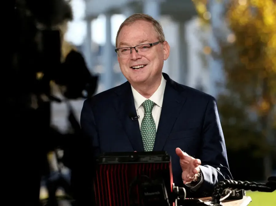 EUA: Hassett diz que Fed não deve elevar juros e pode ter espaço para cortá-los