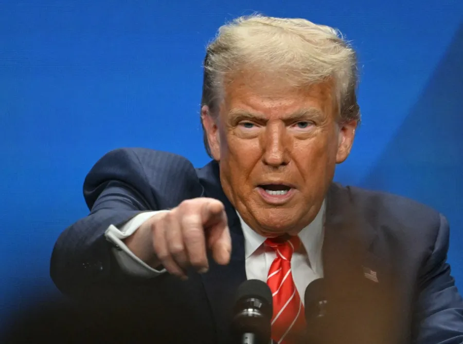 Trump amplia pressão sobre o Brasil e ameaça levar disputa comercial ao ambiente da FIFA