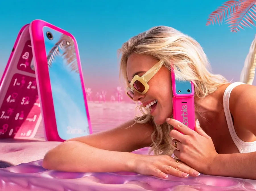 Um celular da Barbie sem Instagram ou TikTok? Conheça o aparelho retrô
