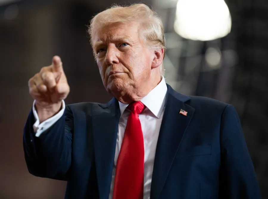 UE diz que não há reunião Von der Leyen-Trump planejada em Davos e discute retaliação tarifária