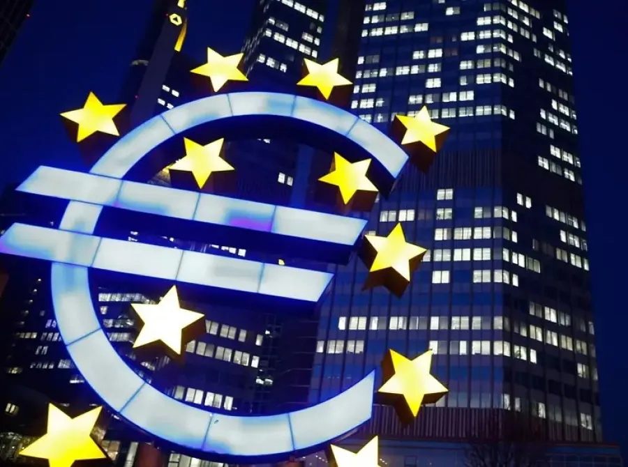 Zona do euro: PMI composto (preliminar) cai a 51,9 em dezembro, abaixo da previsão