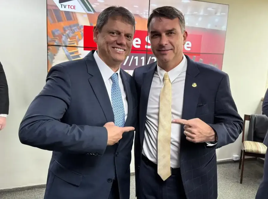 Flávio reúne presidentes de PL, União e PP hoje à noite; Republicanos, de Tarcísio, não irá