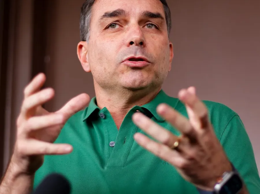 Flávio Bolsonaro: Na parte econômica, darei continuidade ao que foi feito com Paulo Guedes