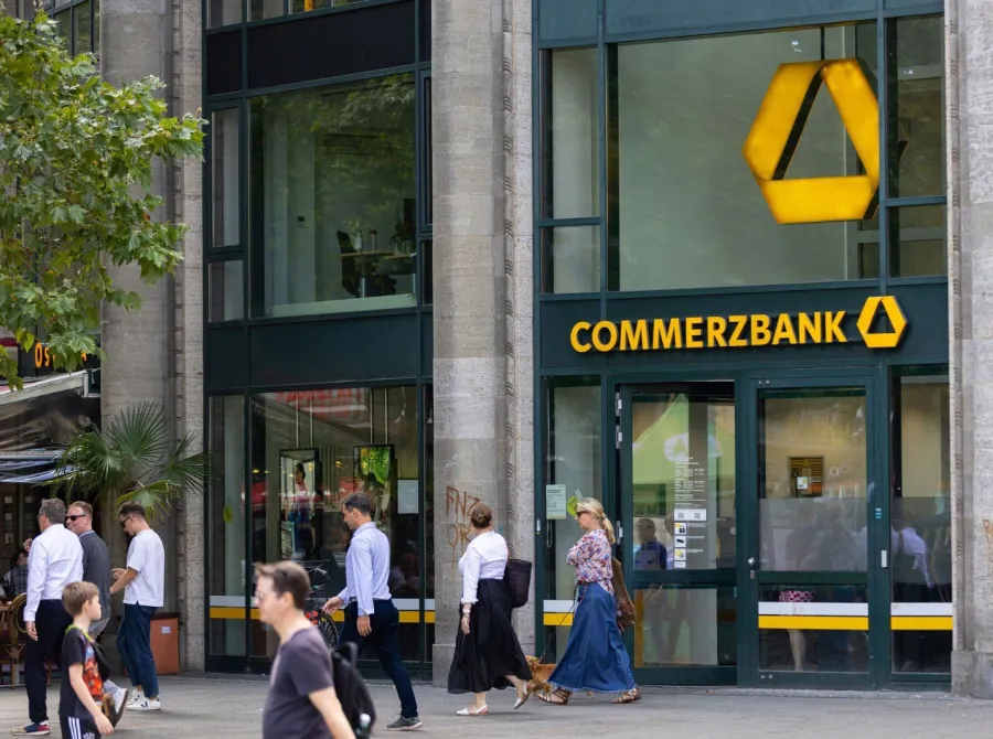 Commerzbank tem lucro operacional recorde, mas balanço é considerado 'decepcionante' e ação cai