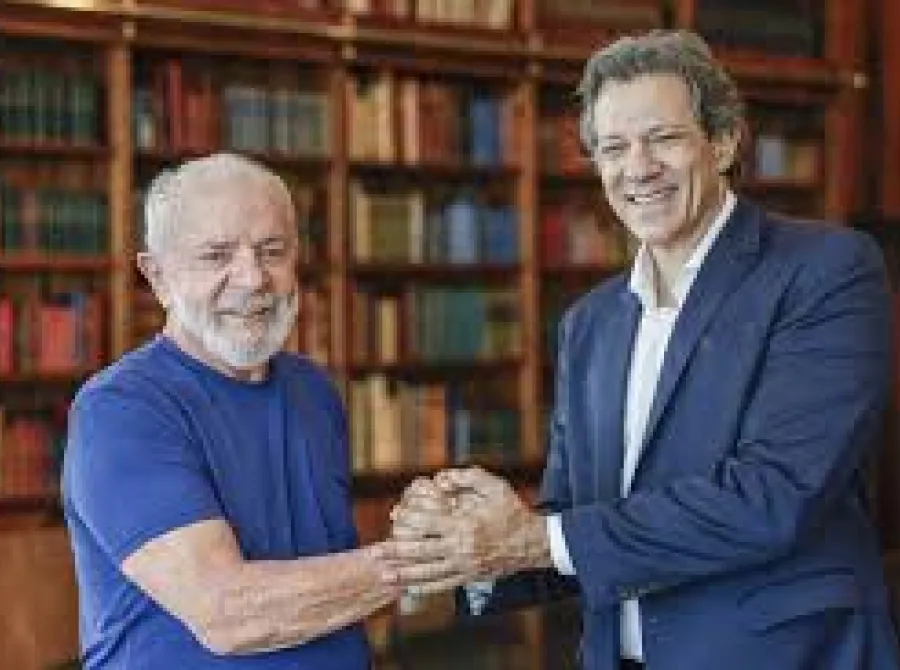 Haddad se reúne com Lula no Planalto às 11 horas