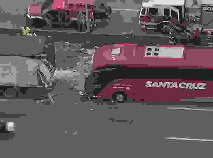 SP: acidente entre ônibus e carreta deixa uma pessoa morta e outras feridas na Fernão Dias