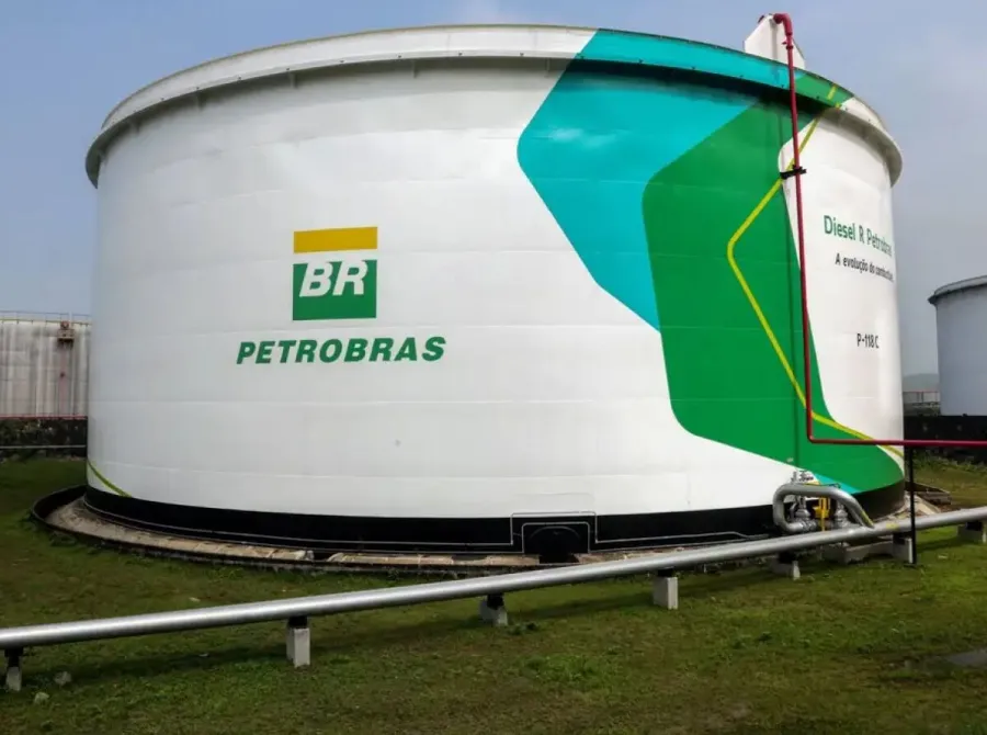 Países-membros da AIE concordaram em liberar 400 milhões de barris de reservas de petróleo
