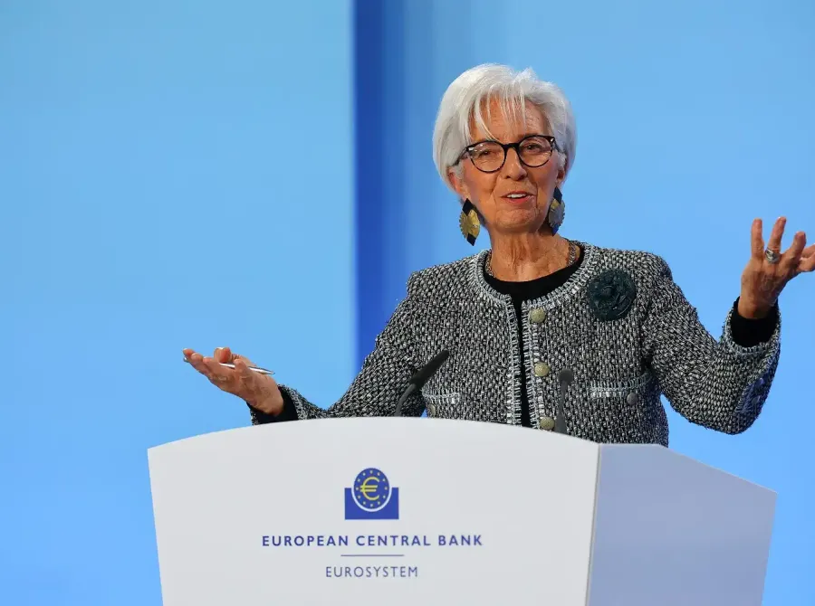 Lagarde diz que BCE terá de agir de forma 'enérgica' se inflação disparar