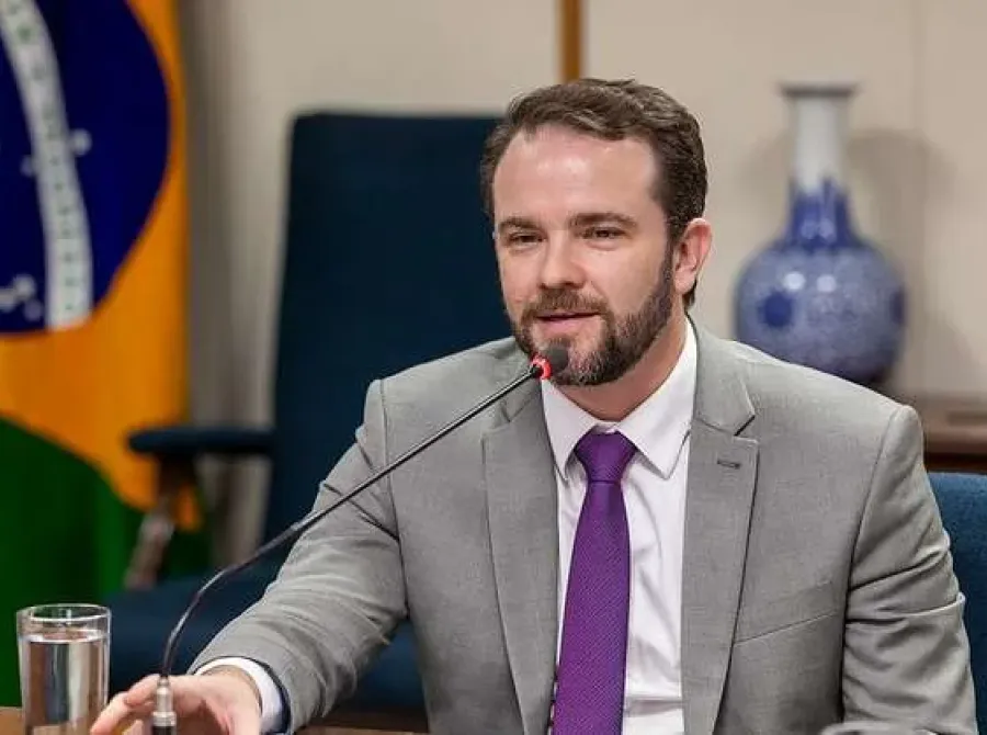 Lula diz que pediu para que Durigan tente resolver 'problema da dívida das pessoas'