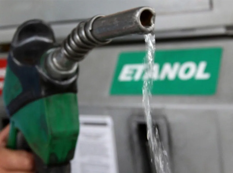 Preço do etanol sobe em 15 Estados, cai em 8 e no DF e fica estável em 2, revela ANP
