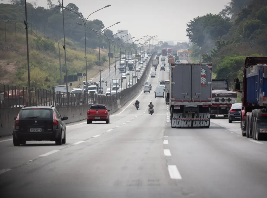 Feriado de Páscoa deve movimentar 16 milhões de carros nas rodovias de SP