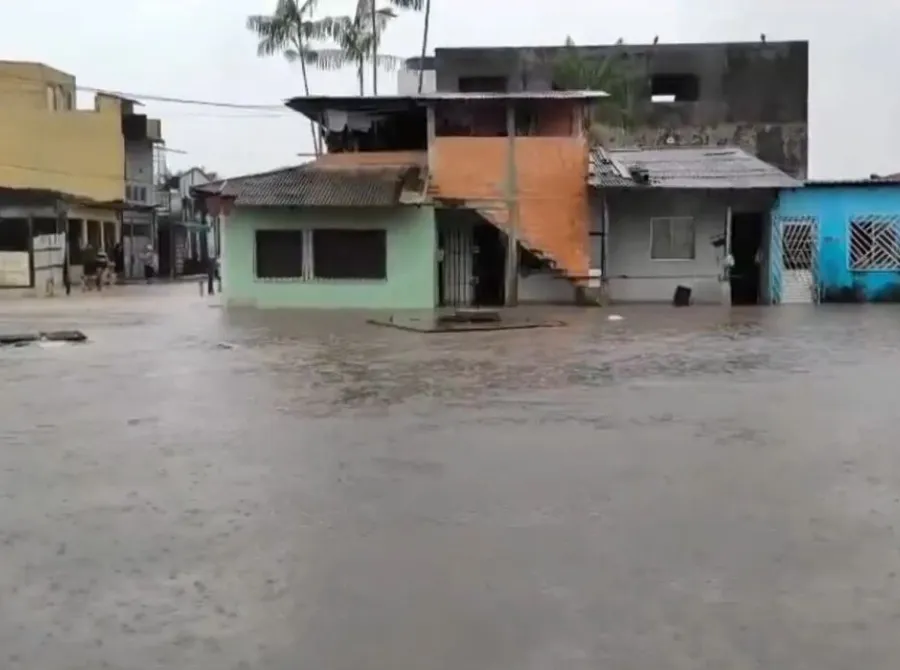 Belém decreta emergência após chuva recorde