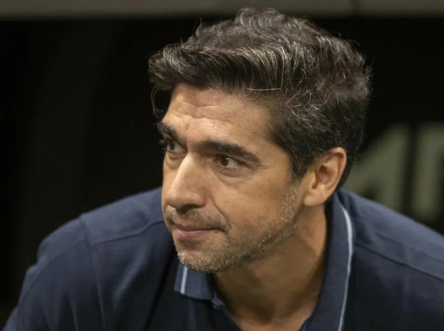 Abel volta a criticar calendário após empate do Palmeiras: 'Problema é não termos descanso'