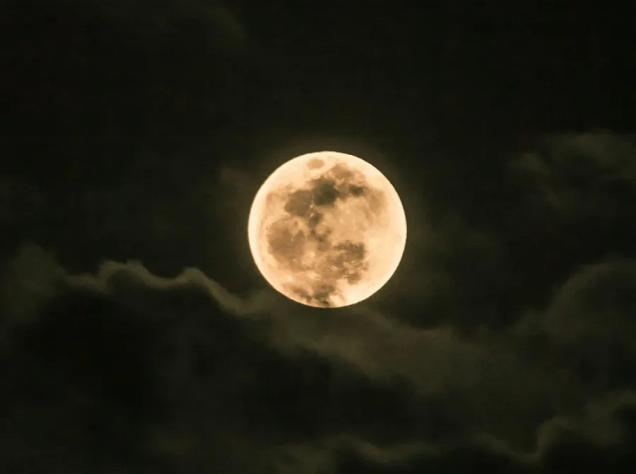 Lua Cheia chama atenção no céu e espetáculo pode ser observado neste fim de semana