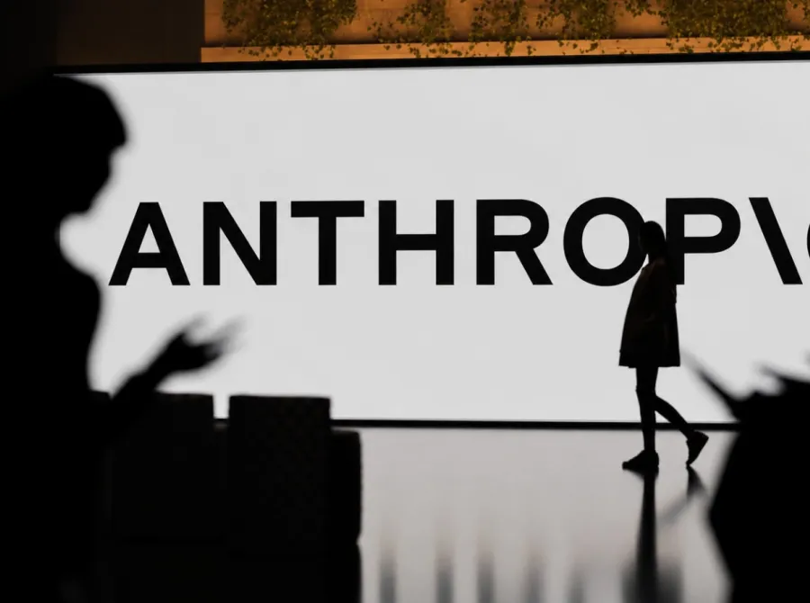 Anthropic cria padrão para inteligência artificial controlar equipamentos de laboratórios